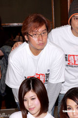 组图：香港演艺界为赈灾录歌 郑秀文已探访灾区