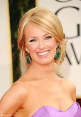 高清组图：布鲁克-安德森祖母绿耳环珠光宝气