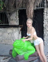 组图：乌克兰真人芭比瓦莱里娅300张美图集锦