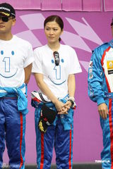 组图：壹基金杯慈善明星赛开赛 李连杰孙楠亮相