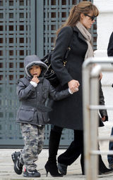 幻灯图集：皮特朱莉携两儿子畅游威尼斯