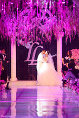 组图：贾乃亮李小璐演绎浪漫童话婚礼