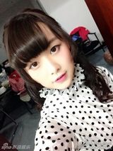 组图：美少女长发照撞脸李宇春