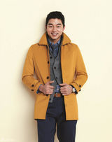 组图：孔侑高俊熙合拍广告 双双捧脸卖萌