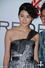 高清组图：蒙嘉慧怒对偷拍者 直言艺人很可怜 