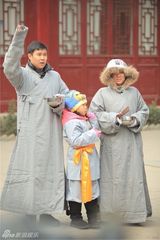 组图：《人生第一次》明星爸妈少林寺习武