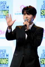 高清组图：SJ-M北京发新专辑 成员变上班族卖萌