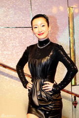 高清幻灯：众星云集奢侈品旗舰店 发哥发嫂秀恩爱