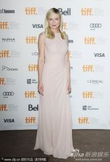 《旅途上》首映 “偷腥女”克里斯汀情变后首公开亮相