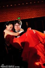 组图：白静与周成海生前婚礼曝光 昔日恋人幸福怀抱