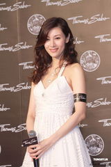 组图：李嘉欣否认小产传闻 近期没有造人计划