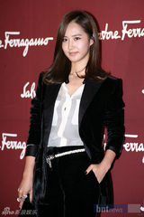 组图：金正恩金素妍等众星盛装性感出席时装秀