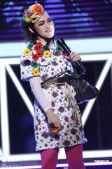 组图：hold住姐说相声造型似芙蓉 坦言多人追求