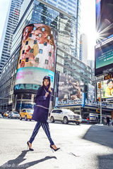 组图：王珞丹纽约街拍大片个性十足