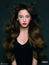 高清组图：王菲刘嘉玲舒淇入选香港美人展美态 