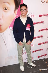 组图：郑中基为女儿变顾家 梁咏琪拍戏考虑老公感受