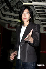 幻灯图：刘家昌小巨蛋开唱 萧敬腾甄妮等道贺