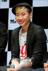 组图：《Mr.idol》首尔发布 朴宰范池贤宇出席捧场