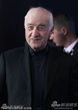 高清组图：阿明-缪勒-斯塔尔现身 被授予终身成就奖