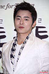 组图：陈意涵封台版金泰熙暗爽 赵正锡电眼迷人