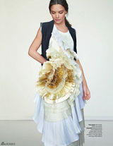 组图：前汤嫂凯蒂杂志大片 端庄恬静优雅迷人