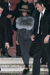 组图：秀场群星闪耀 蕾哈娜刘诗诗张辛苑齐斗艳