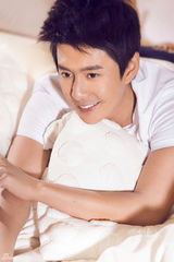 组图：张天其生活写真 散发慵懒随性气息