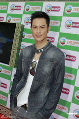 组图：郑嘉颖刘心悠同台尴尬避忌 口味不同难成对象