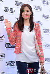 组图：韩星张赫李相烨等出席箱包品牌活动