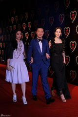 高清图：近百位明星闪耀上海华谊之夜红毯