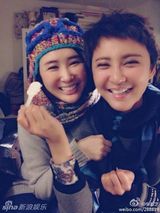 组图：元宵情人双节 范冰冰嘟嘴森蝶送妈妈礼物