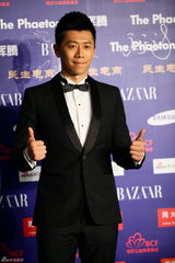 组图：群星亮相BAZAAR明星慈善夜红毯星光熠熠