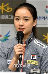 组图：孙妍在出席仁川国际体操大赛新闻发布会