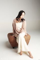 组图：杨蓉全新写真清丽雅致分外脱俗