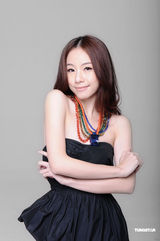 组图：邓丽欣出道十年 自诩北漂港味儿文艺青年