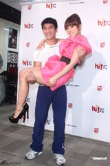 组图：丁当瘦身有成性感亮相 被质疑跟风整容