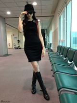 组图：吴佩慈拍冬日私服照 美腿修长身姿婀娜