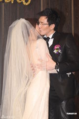 组图：蒋伟文大摆婚宴娶娇妻 翁虹一家三口返台道贺