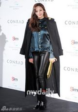 组图：严泰雄大婚众星道贺 李孝利戒指惹眼