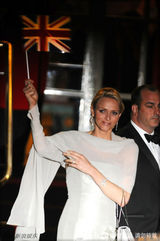 组图：威廉王子婚前晚宴 各国皇室成员盛装出席 