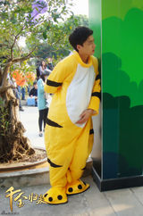 组图：《千金归来》李易峰李沁卡通装扮过六一