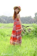 组图：包文婧花裙秀清新 《画壁》获陈嘉上钦点