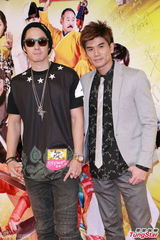 组图：《笑功》吴君如郑中基上演激烈床戏