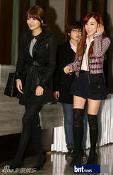 组图：韩笑星洪禄基大婚 SM娱乐家族总动员祝贺