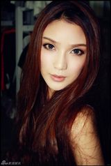 组图：李梓言最新写真曝光 样貌气质皆似Angelababy
