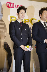 高清组图：2AM香港火热开唱 个人舞台技压全场