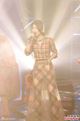 四大唱片歌手亮相TVB 连诗雅长裙飘飘欲仙