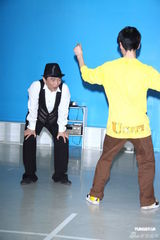 组图：《我猜》正式更名 侯佩岑主持搭档吴宗宪