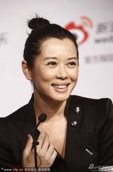 组图：金爵奖评委齐亮相 宁浩疲惫心不在焉