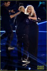 组图：阿姆获最佳嘻哈歌手奖 淡定发言未见兴奋